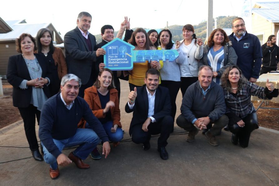 DELEGADO PRESIDENCIAL JOSE MONTALVA ENTREGA 159 VIVIENDAS SOCIALES DEL COMITÉ BICENTENARIO II EN PADRE LAS CASAS