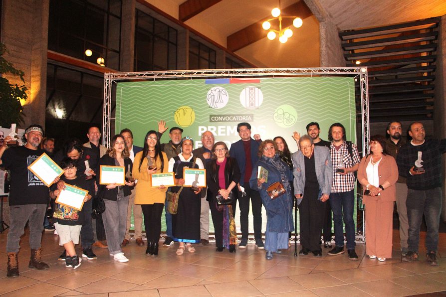 Artistas de distintos territorios de La Araucanía son reconocidos por la Seremi de las Culturas en los Premios Regionales  2025