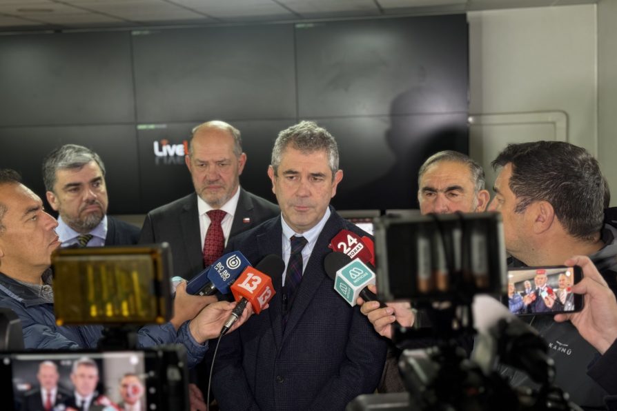 Subsecretario Jouannet y Delegado Ljubetic se reúnen con víctimas de atentado y lideran comité policial