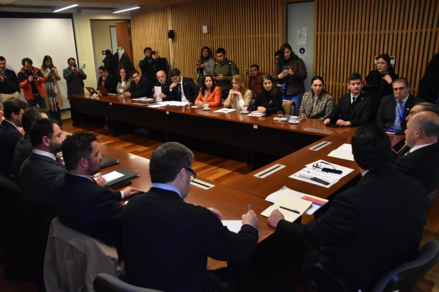 Delegado Ljubetic instruye despliegue de Seremis en la Región para monitorear en terreno eventuales emergencias por sistema frontal
