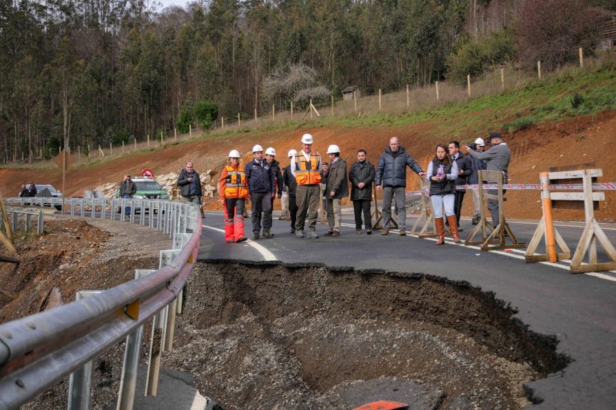 Subsecretario Nicolás Balmaceda visita La Araucanía y anuncia medidas urgentes para recuperar la conectividad tras sistema frontal
