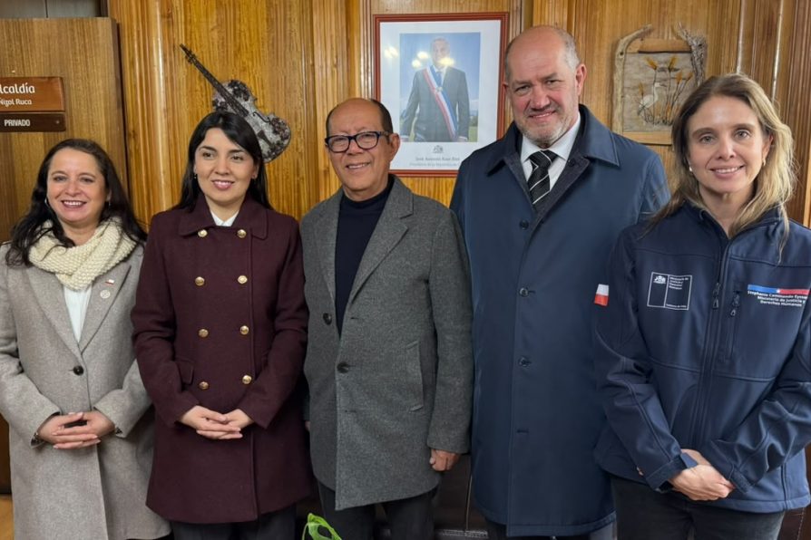 GOBIERNO REFUERZA EN VILLARRICA SU COMPROMISO CON LA PROTECCIÓN DE LAS MUJERES Y DESPLIEGA RUTA DE LA PROTECCIÓN